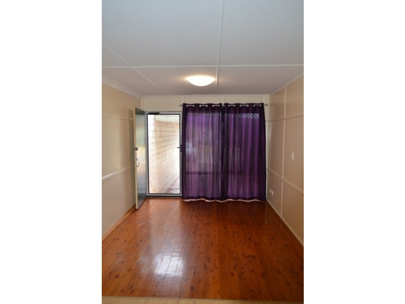 1/266B South Street, South Toowoomba QLD 4350