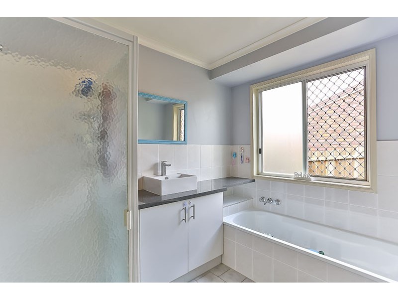 8a Esmond Street, Rockville QLD 4350