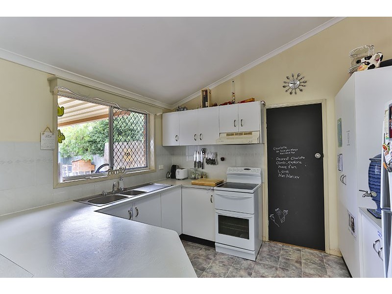 8a Esmond Street, Rockville QLD 4350