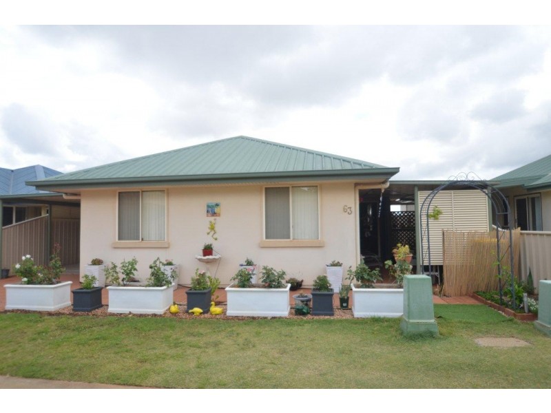 63/303 Spring Street, Kearneys Spring QLD 4350