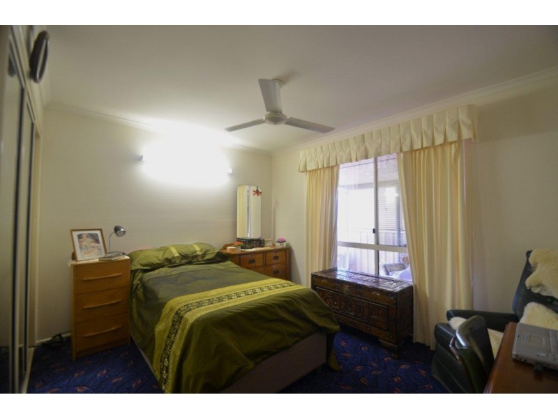 63/303 Spring Street, Kearneys Spring QLD 4350