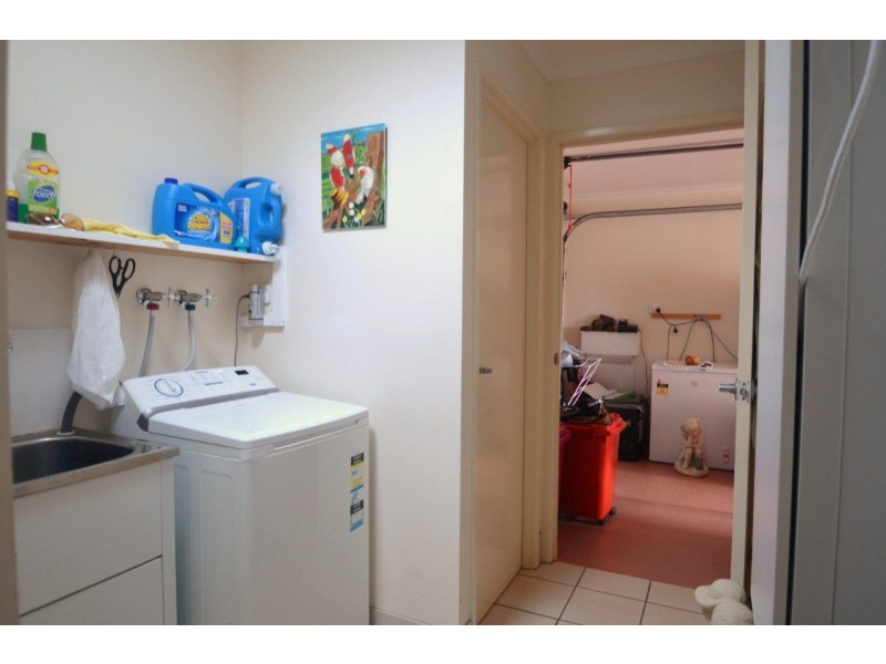 63/303 Spring Street, Kearneys Spring QLD 4350