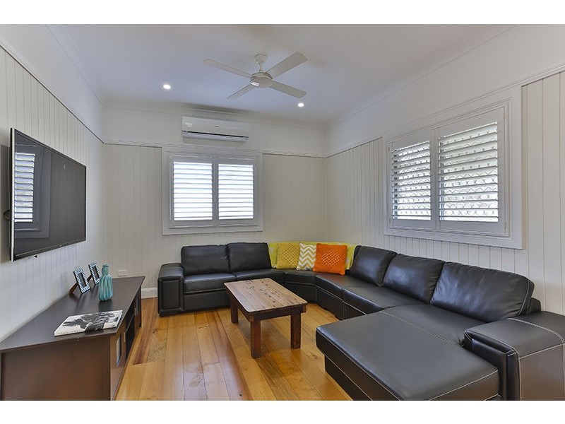 10 Atkinson Street, South Toowoomba QLD 4350
