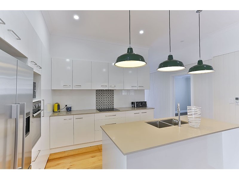 10 Atkinson Street, South Toowoomba QLD 4350