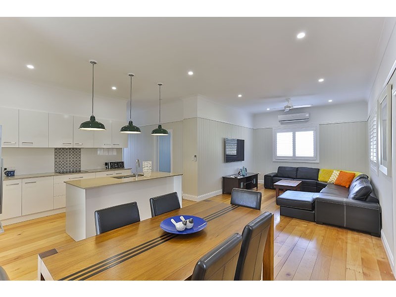 10 Atkinson Street, South Toowoomba QLD 4350