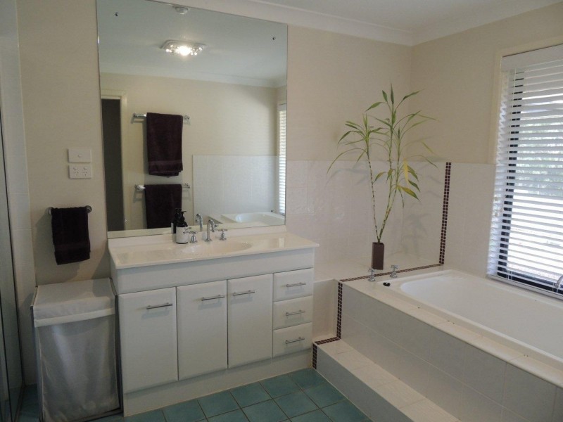 182 Hogers Road, Ropeley QLD 4343