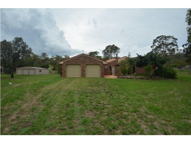 10 Hendy Street, Cranley QLD 4350