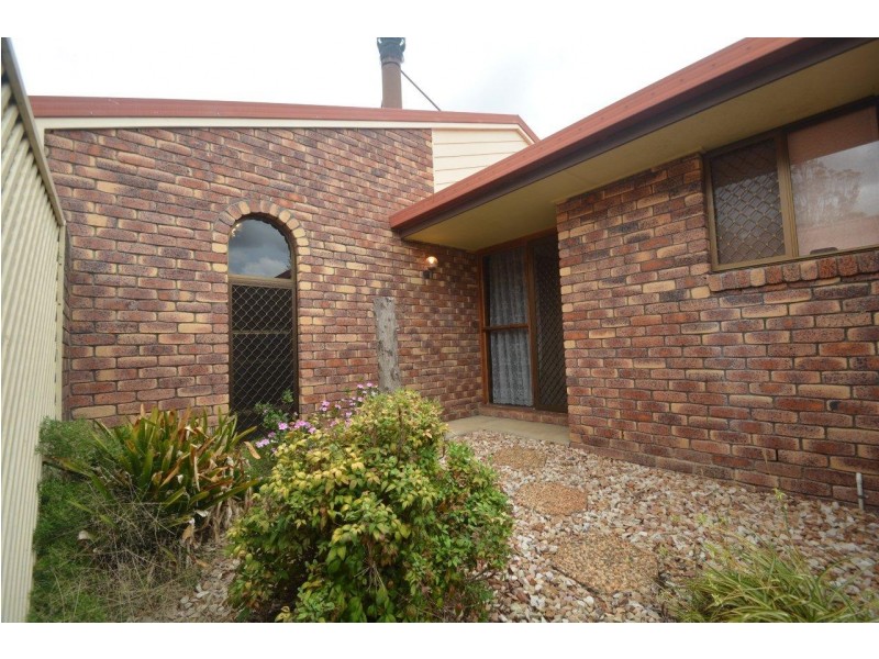 10 Hendy Street, Cranley QLD 4350