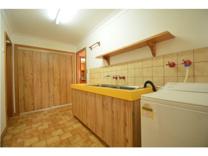 10 Hendy Street, Cranley QLD 4350