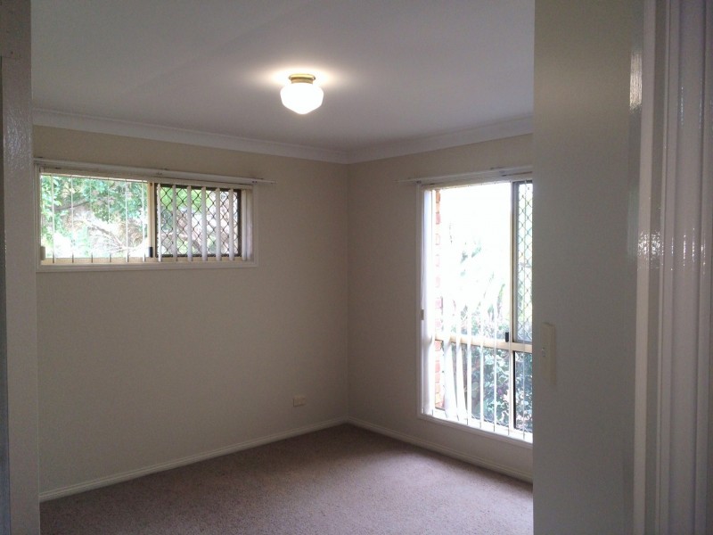 2/33 Creedon Drive, Kearneys Spring QLD 4350