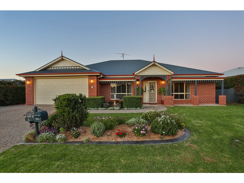 4 Sommariva Street, Westbrook QLD 4350