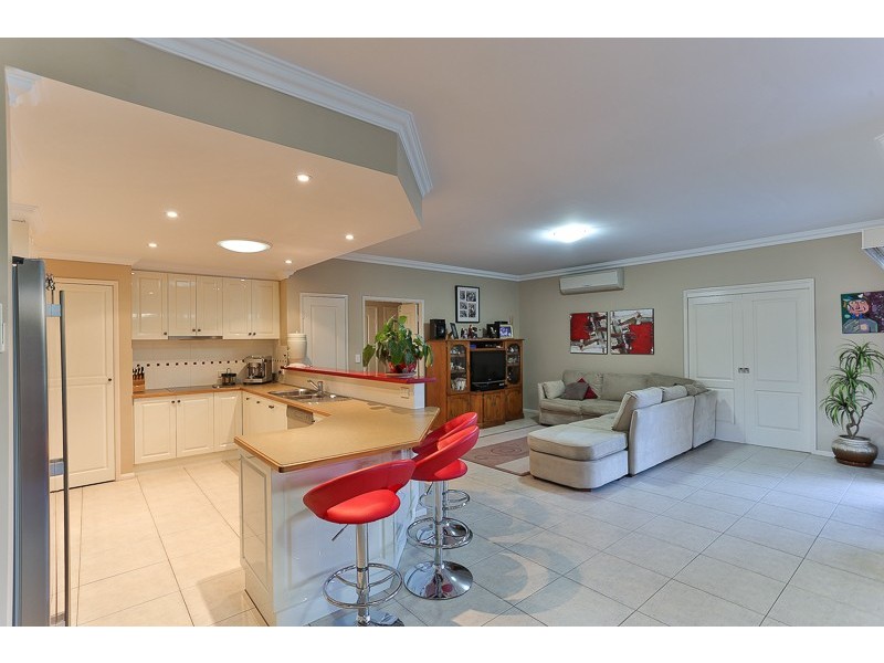 4 Sommariva Street, Westbrook QLD 4350