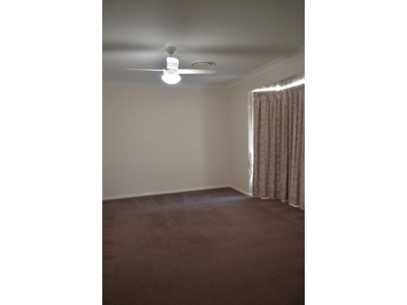 5a Devine Street, Harristown QLD 4350
