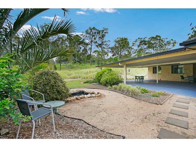 4 Clover Court, Meringandan West QLD 4352