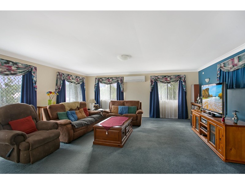 4 Clover Court, Meringandan West QLD 4352