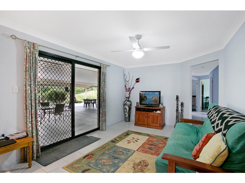 4 Clover Court, Meringandan West QLD 4352
