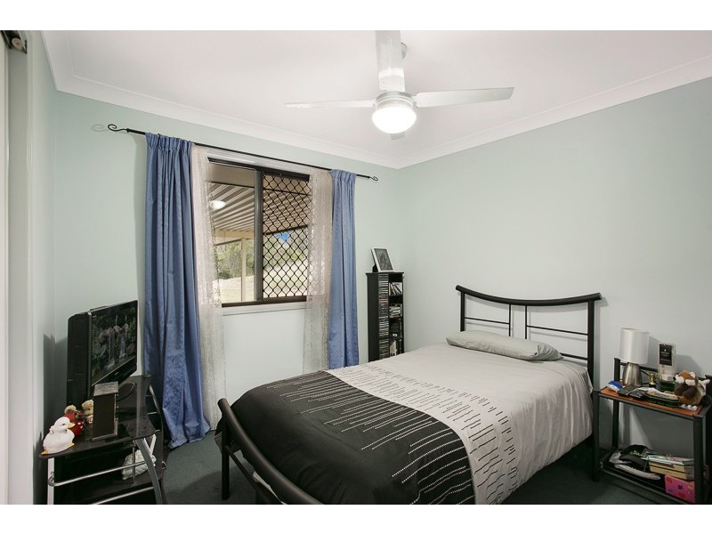 4 Clover Court, Meringandan West QLD 4352