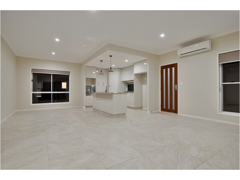 17/565 Hume Street, Kearneys Spring QLD 4350