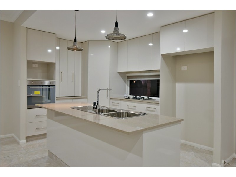 17/565 Hume Street, Kearneys Spring QLD 4350