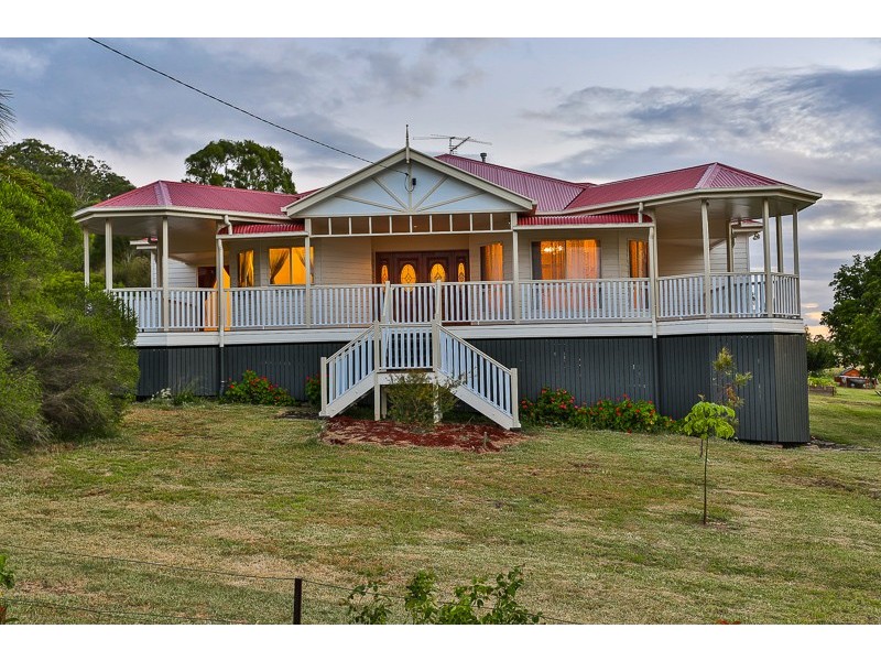 3 Lanbar Court, Glenvale QLD 4350