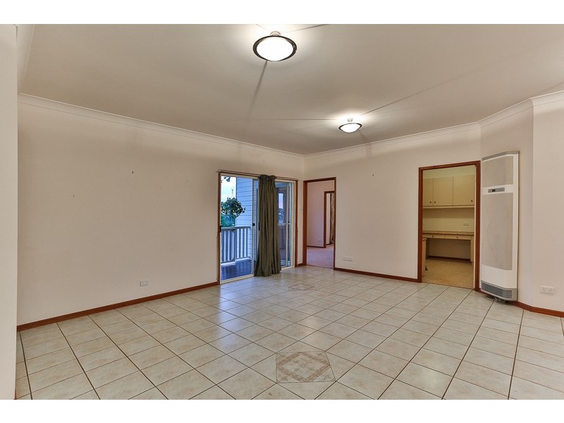 3 Lanbar Court, Glenvale QLD 4350