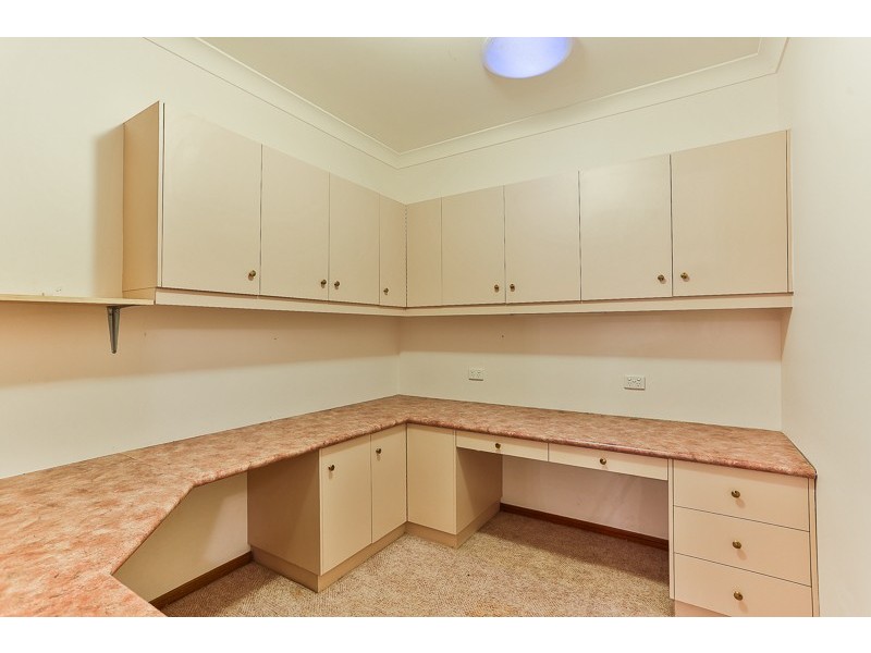 3 Lanbar Court, Glenvale QLD 4350