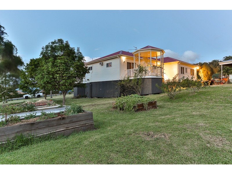 3 Lanbar Court, Glenvale QLD 4350