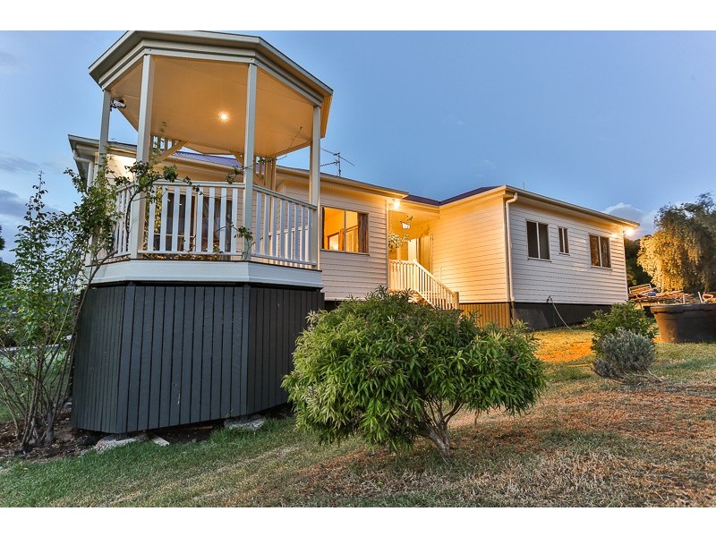 3 Lanbar Court, Glenvale QLD 4350