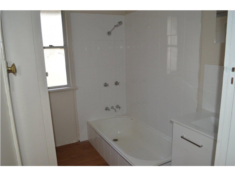 57 Hillview Avenue, Newtown QLD 4350