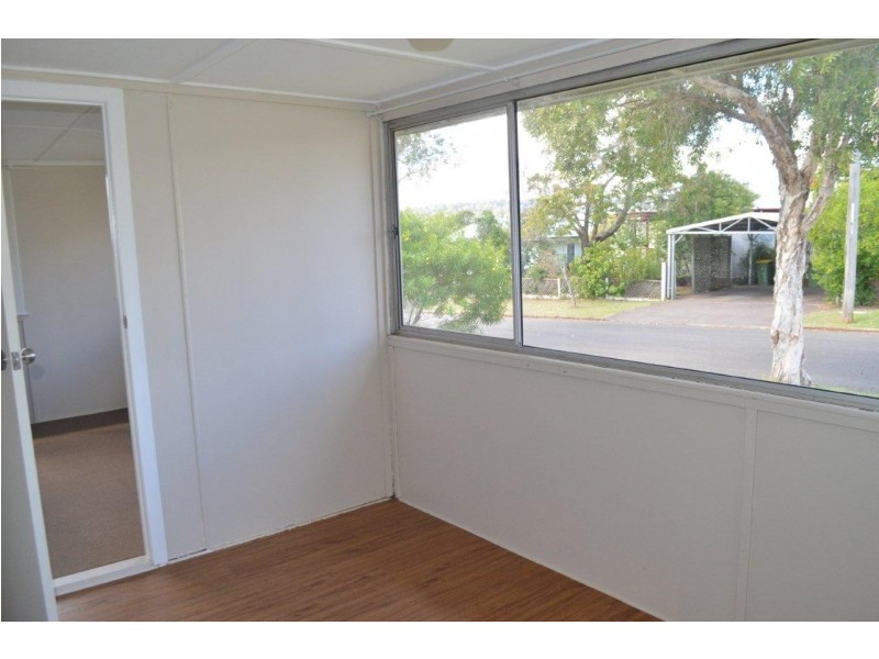 57 Hillview Avenue, Newtown QLD 4350