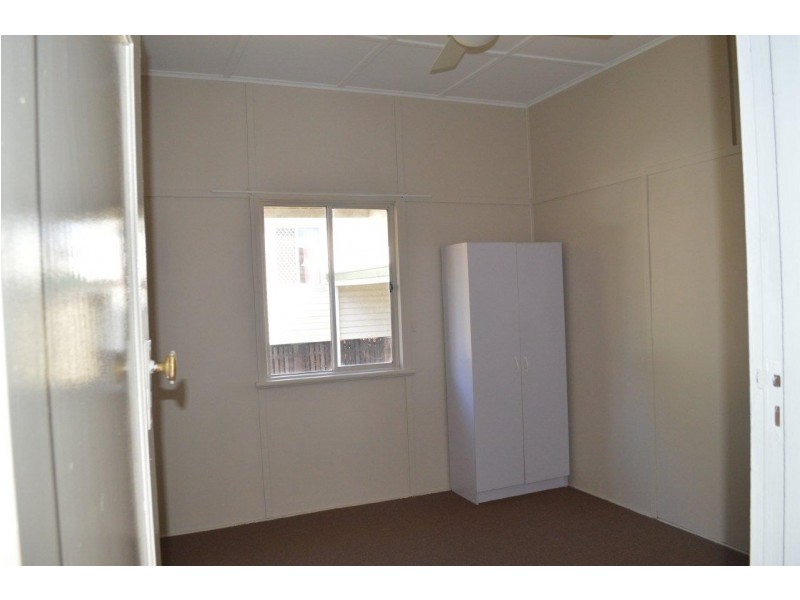 57 Hillview Avenue, Newtown QLD 4350