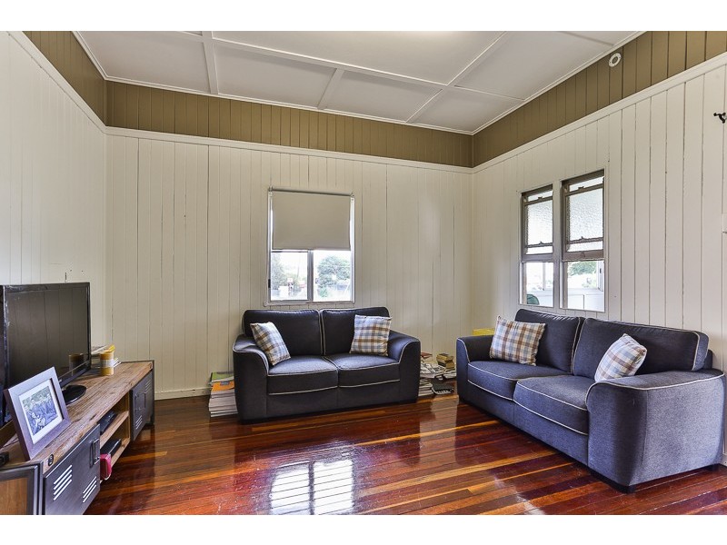 18 and 20 Jones Street, Harlaxton QLD 4350
