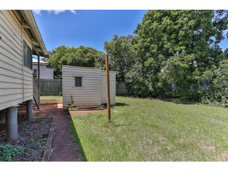 18 and 20 Jones Street, Harlaxton QLD 4350