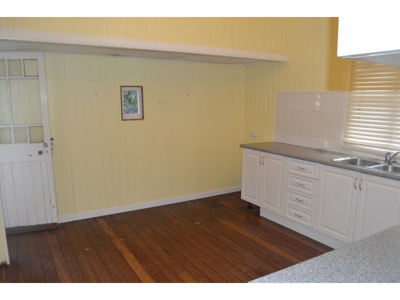 18 Jones Street, Harlaxton QLD 4350