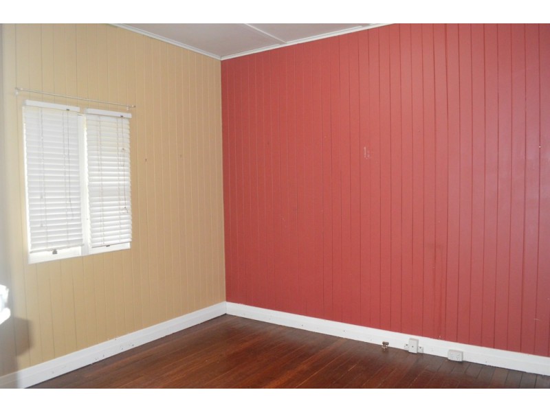 18 Jones Street, Harlaxton QLD 4350