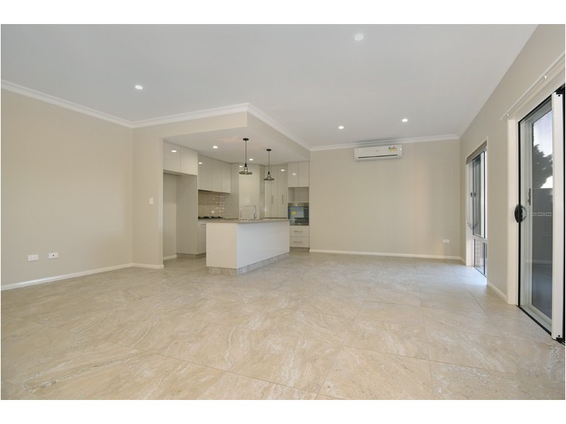 565 Hume Street, Kearneys Spring QLD 4350