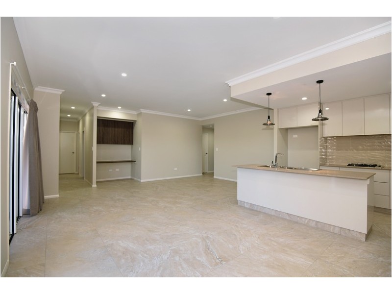 565 Hume Street, Kearneys Spring QLD 4350