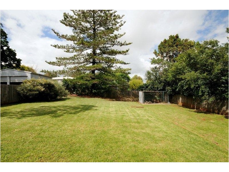 12 Pierce Street, South Toowoomba QLD 4350