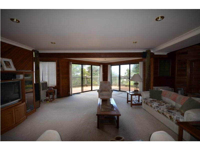 7 Scenic Crescent, Blue Mountain Heights QLD 4350