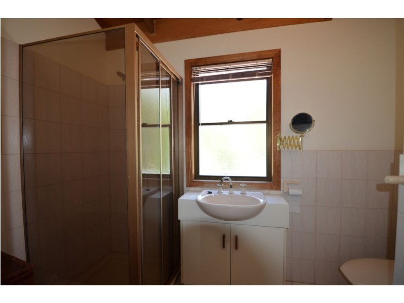 7 Scenic Crescent, Blue Mountain Heights QLD 4350