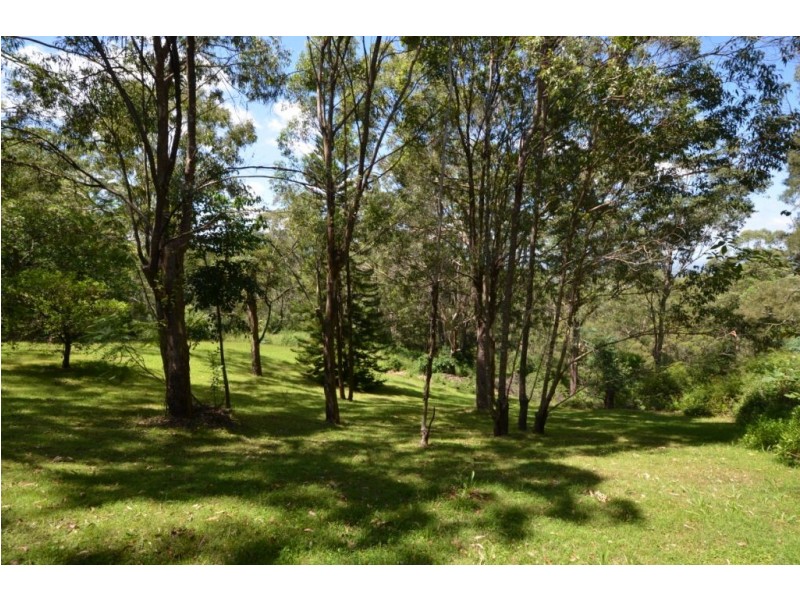 7 Scenic Crescent, Blue Mountain Heights QLD 4350