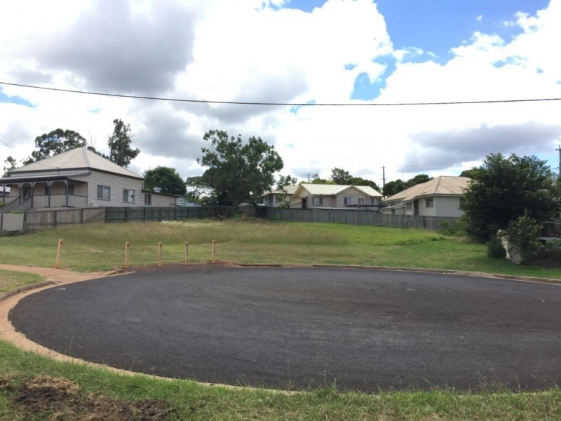 34 Mooney Street, Harlaxton QLD 4350