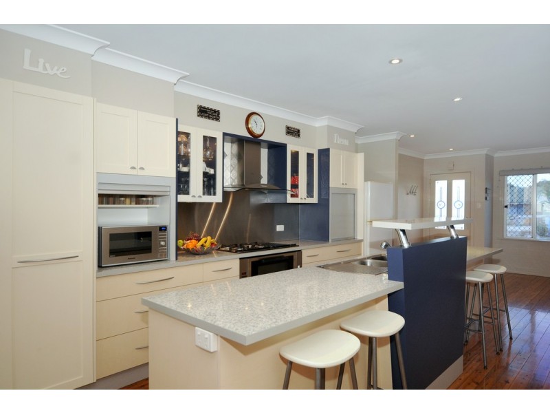 181 Alderley Street, Centenary Heights QLD 4350