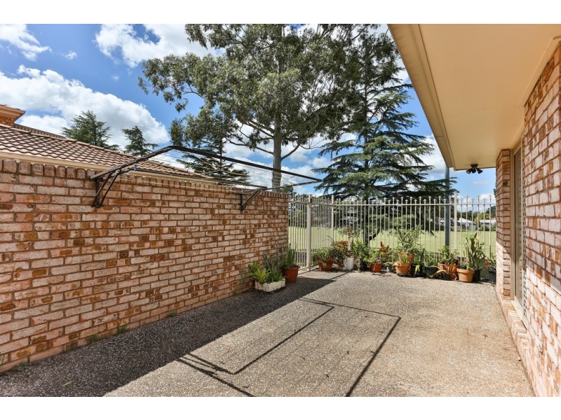 3/23 Lendrum Street, Newtown QLD 4350