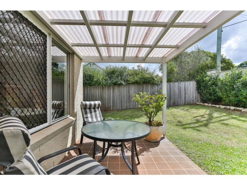 26 Rhyde Street, Mount Lofty QLD 4350