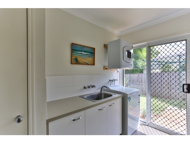 26 Rhyde Street, Mount Lofty QLD 4350