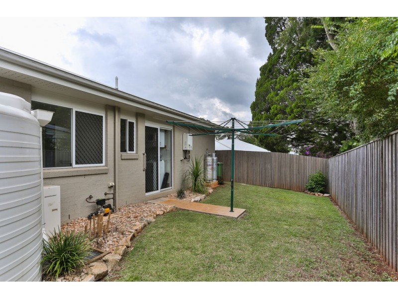 26 Rhyde Street, Mount Lofty QLD 4350