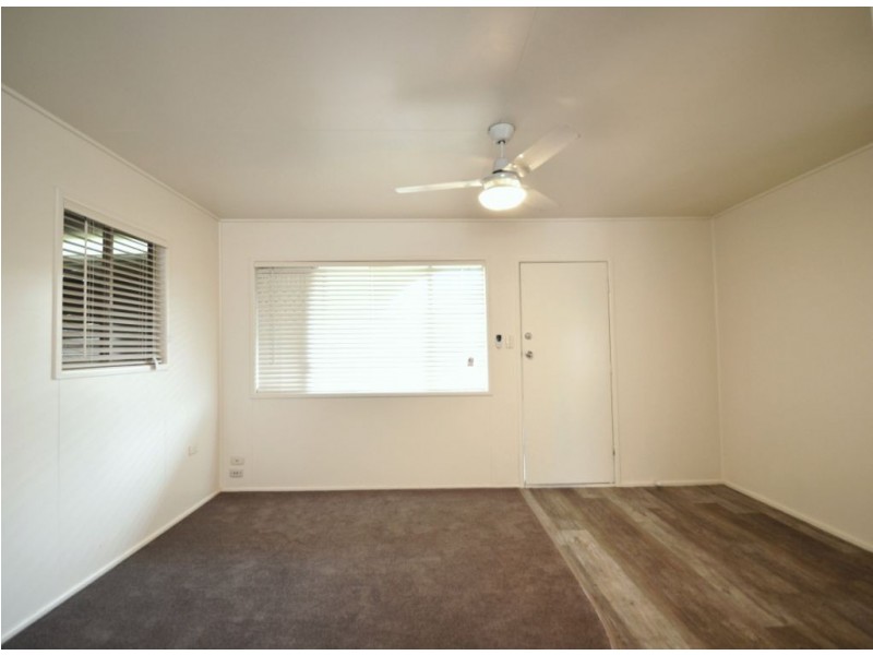 3/250 Alderley Street, Centenary Heights QLD 4350