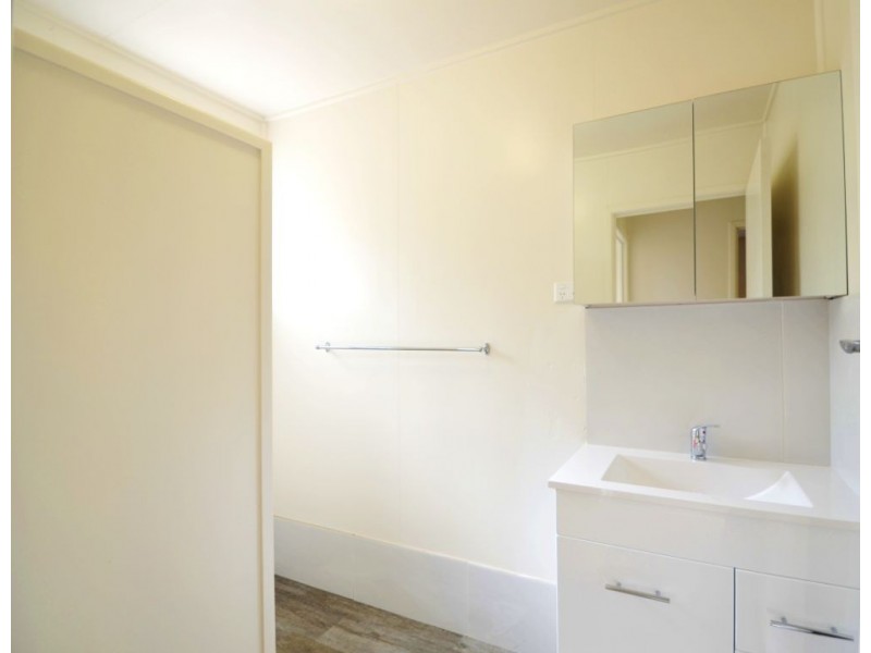 3/250 Alderley Street, Centenary Heights QLD 4350