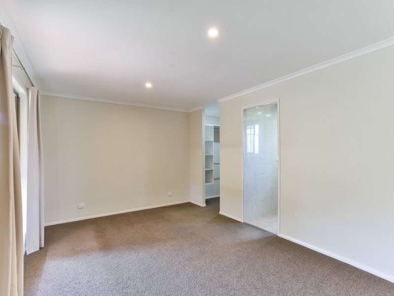 20 Carolann Street, Glenvale QLD 4350